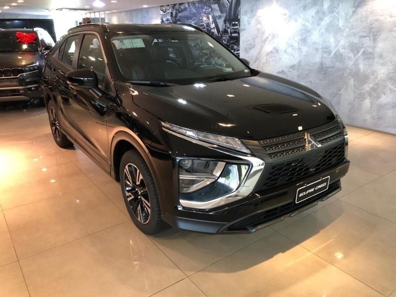 mitsubishi eclipse cross 1.5 mivec turbo gasolina gls cvt wmimagem17060495917 Ainda que seja uma versão básica, o Mitsubishi Eclipse Cross GLS 2024 apresenta uma extensa lista de equipamentos, porém seu preço é alto