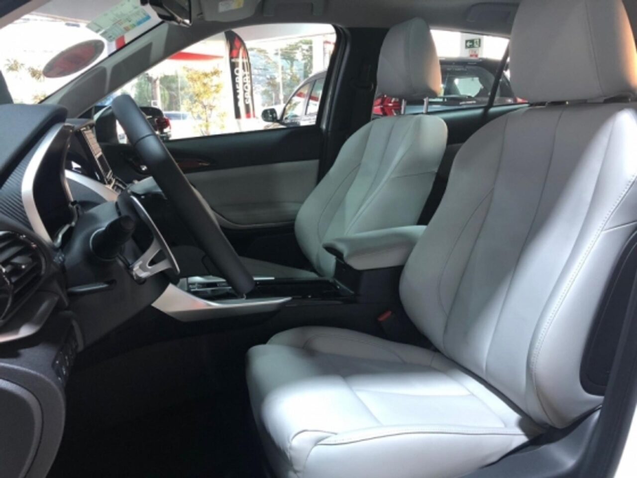 mitsubishi eclipse cross 1.5 mivec turbo gasolina hpes sawc cvt wmimagem21123772355 Com um visual bastante elegante, o Mitsubishi Eclipse Cross HPE representa a versão intermediária do SUV no mercado nacional