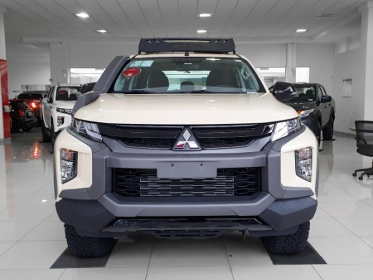 mitsubishi l200 triton 2.4 16v turbo diesel savana gls cd 4x4 automatico wmimagem11564546344 1 Com um visual bastante exclusivo, a Mitsubishi L200 Triton Savana 2024 oferece uma extensa lista de itens e um desempenho impressionante