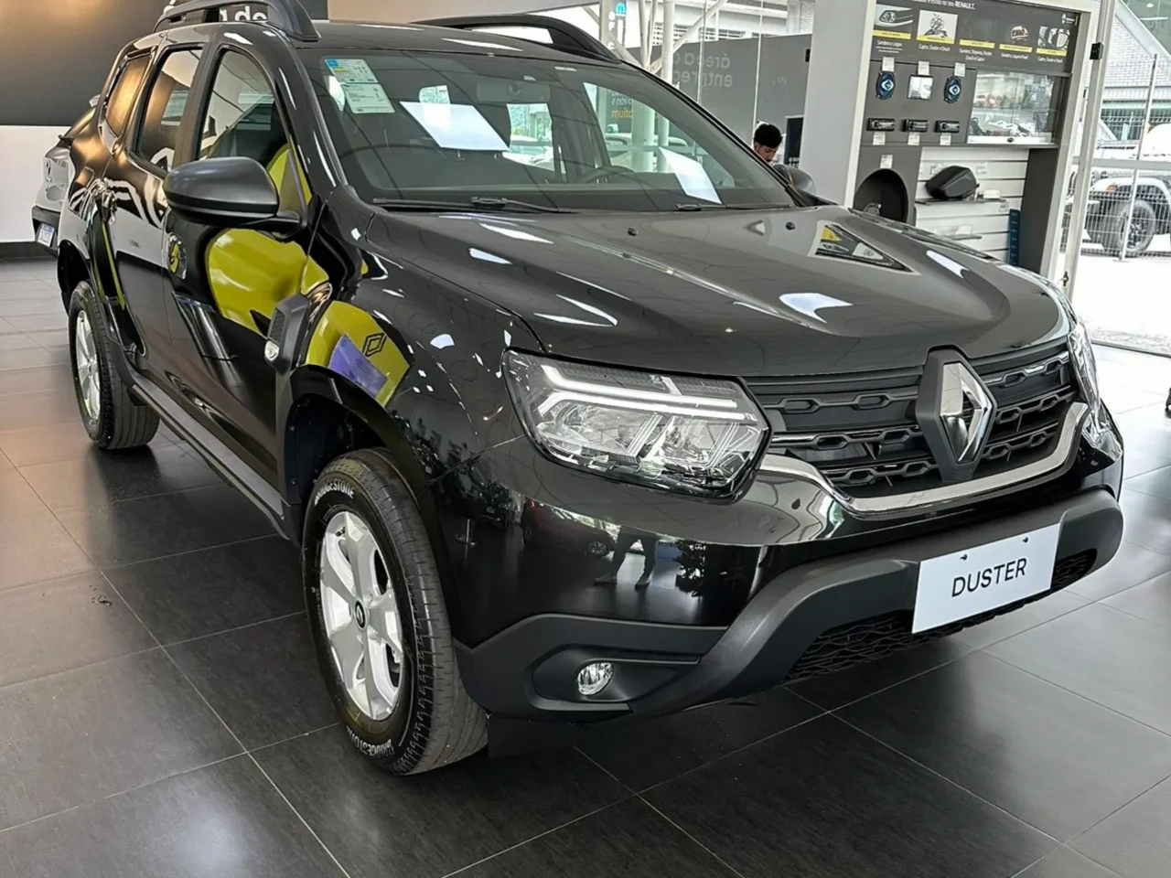 renault duster 1 6 16v sce flex intense xtronic wmimagem18502819811 Com duas opções de acabamento, o Renault Duster Plus apresenta uma tabela de preços atualizada para pessoas com deficiência (PCD) em janeiro de 2024