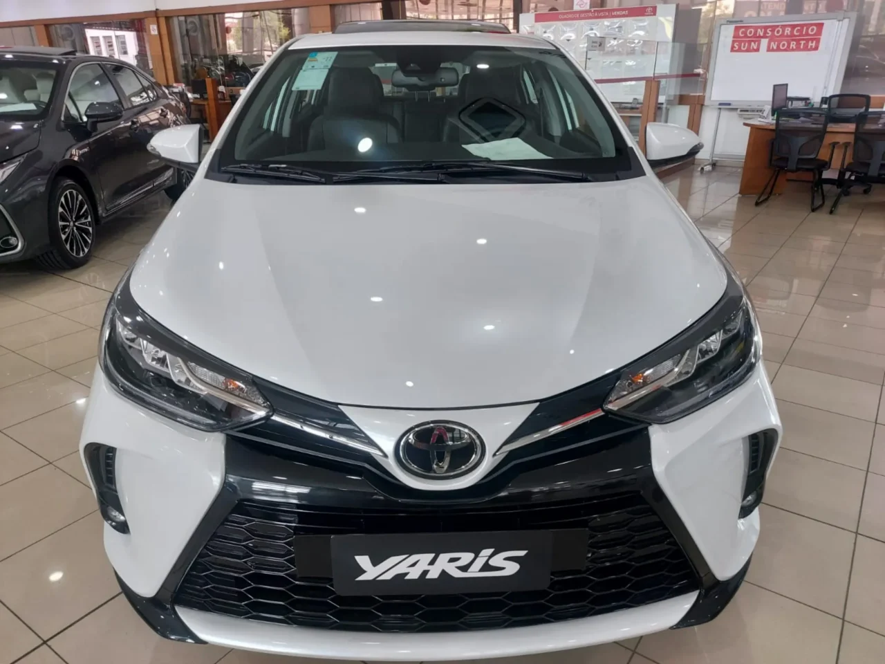 toyota yaris 1 5 16v flex sedan xls multidrive wmimagem19061847515 Com versões do hatch e sedã, a Toyota divulgou a tabela de preços do Yaris PcD em janeiro de 2024