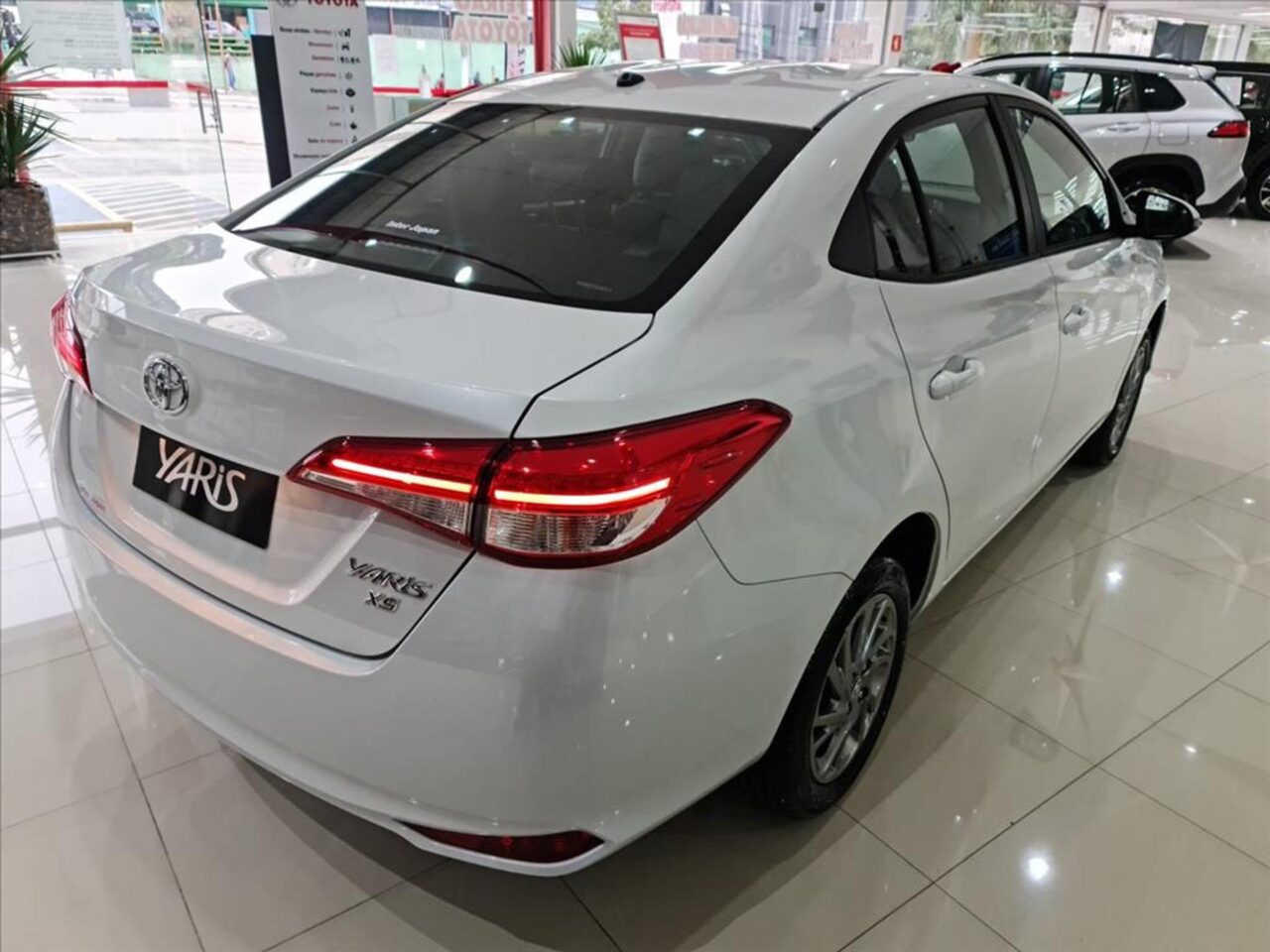 Toyota Yaris Sedan XS 2024