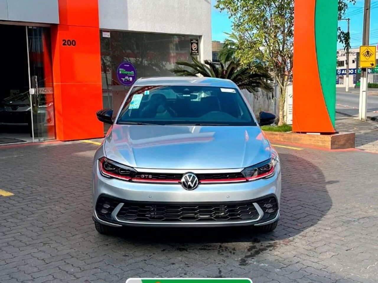 volkswagen polo 1.4 250 tsi gts automatico wmimagem16342742629 1 Com motor robusto e design distinto, o Volkswagen Polo GTS 2024 oferece uma extensa lista de equipamentos de segurança