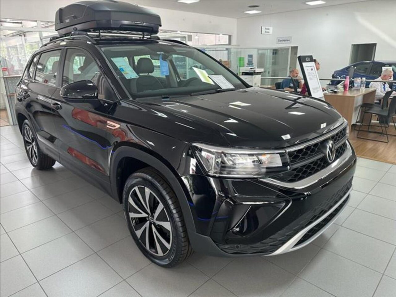 volkswagen taos 1.4 250 tsi total flex comfortline automatico wmimagem17170125620 1 Mesmo sendo uma versão de entrada, o Volkswagen Taos Comfortline possui uma boa lista de equipamentos e uma boa relação custo-benefício