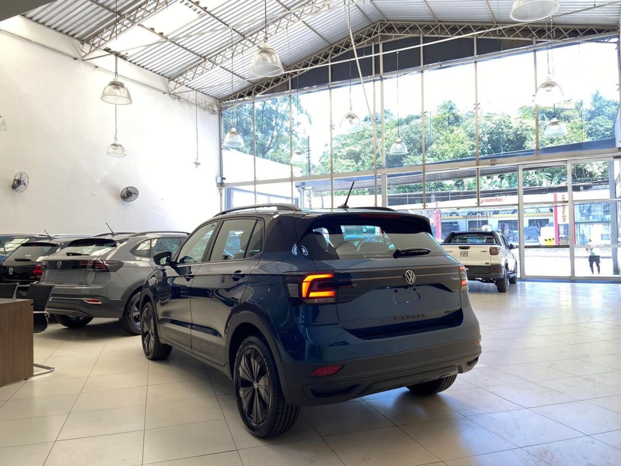 volkswagen tcross 1.0 200 tsi total flex the town automatico wmimagem11250828328 1 Como uma versão intermediária, o Volkswagen T-Cross Comfortline 2024 apresenta uma boa relação custo-benefício, além de uma lista abrangente de equipamentos