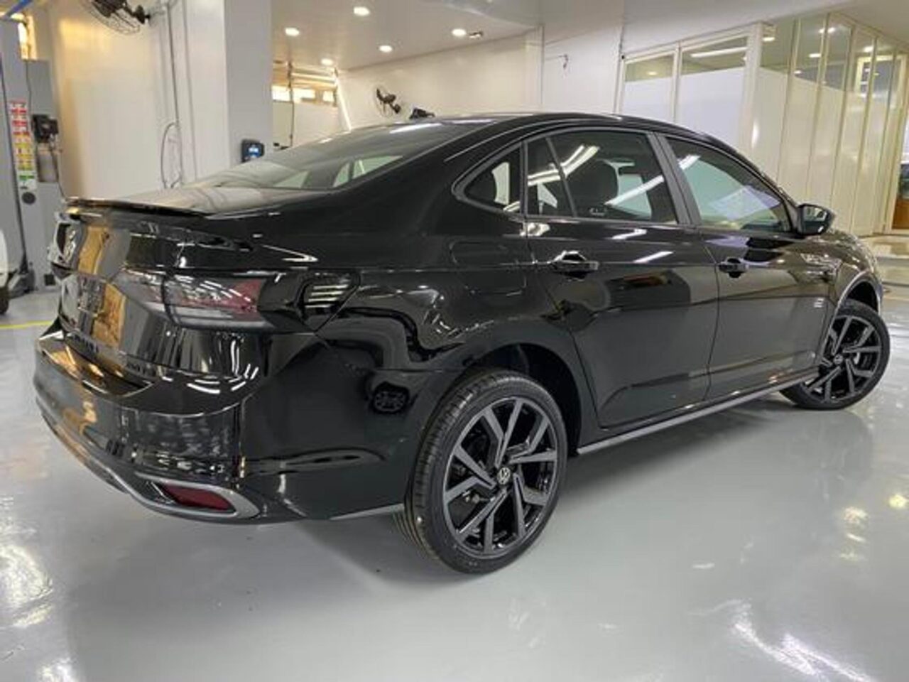 volkswagen virtus 1.4 250 tsi exclusive automatico wmimagem17004329556 Com um desempenho de motorização excelente, o Volkswagen Virtus Exclusive 2024 é uma versão esportiva que oferece uma ampla lista de itens de série