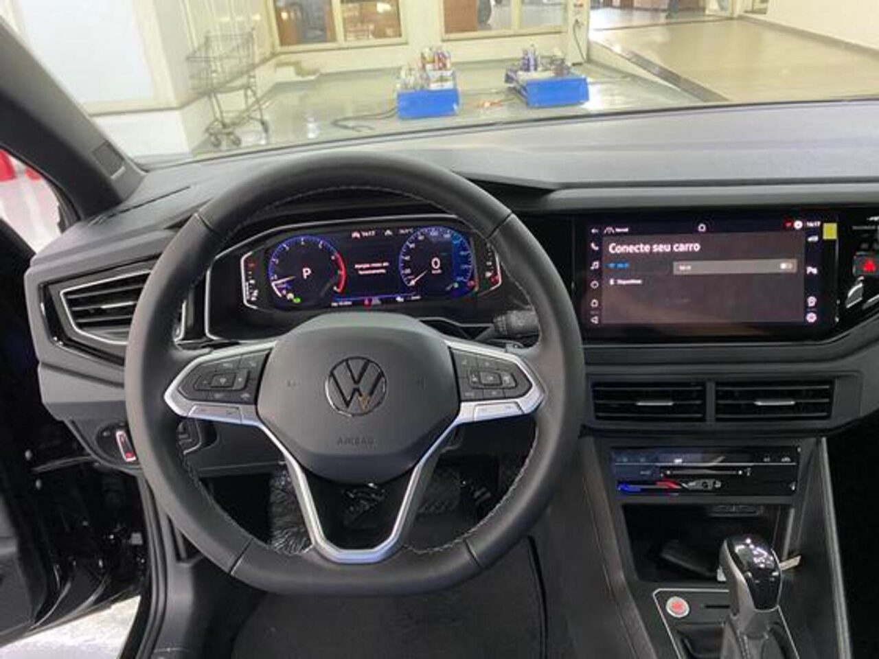 volkswagen virtus 1.4 250 tsi exclusive automatico wmimagem17030601645 1 Com um desempenho de motorização excelente, o Volkswagen Virtus Exclusive 2024 é uma versão esportiva que oferece uma ampla lista de itens de série