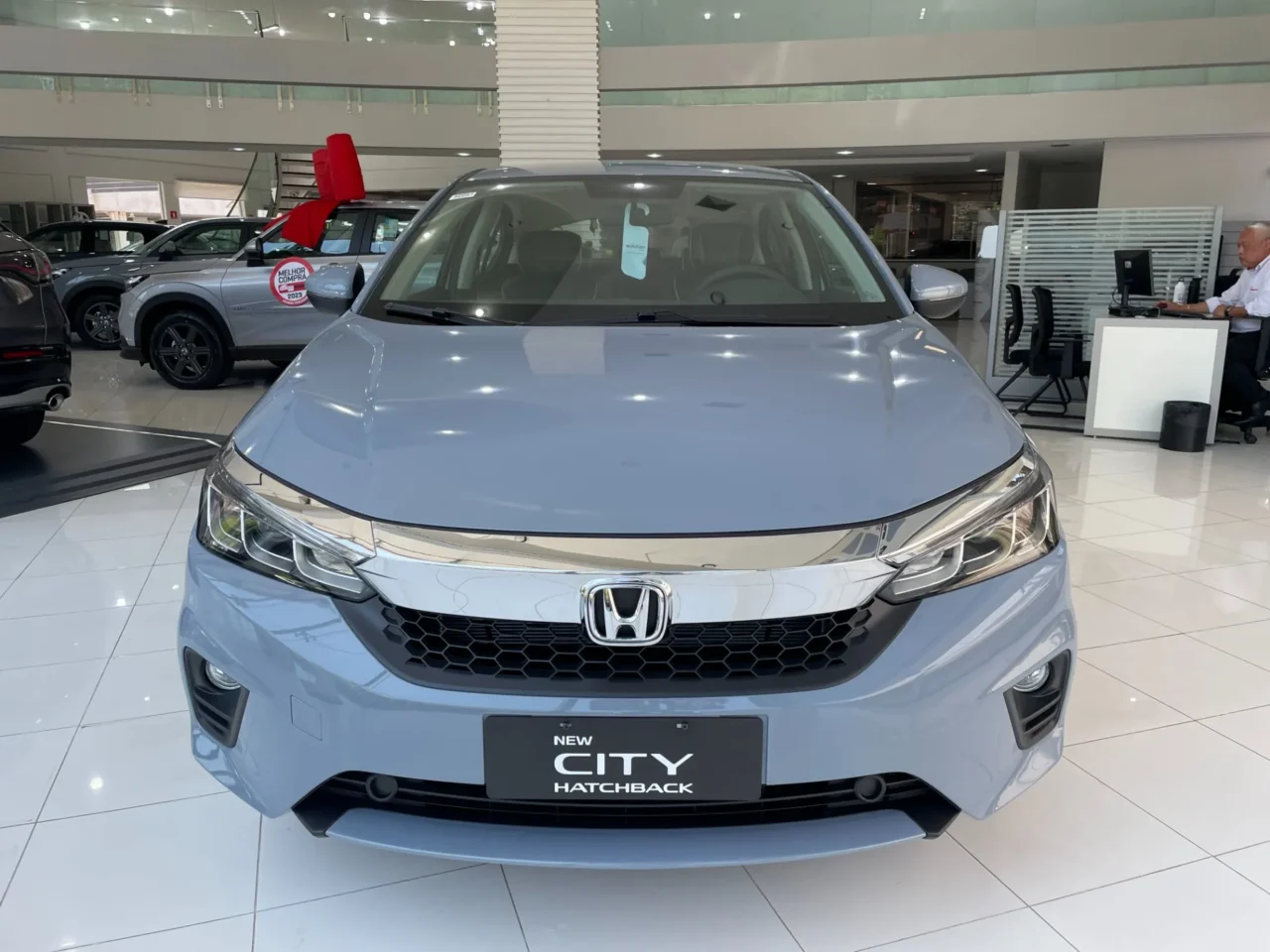 honda city 1 5 ivtec flex hatch exl cvt wmimagem23180579832 1 Com uma lista mais simplificada de equipamentos, o Honda City Hatch LX, sendo uma versão de entrada, oferece um bom custo-benefício