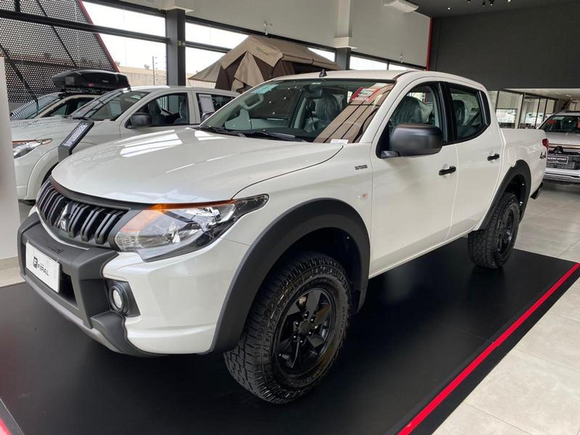 Mitsubishi L200 Triton Outdoor GLX AT 2024