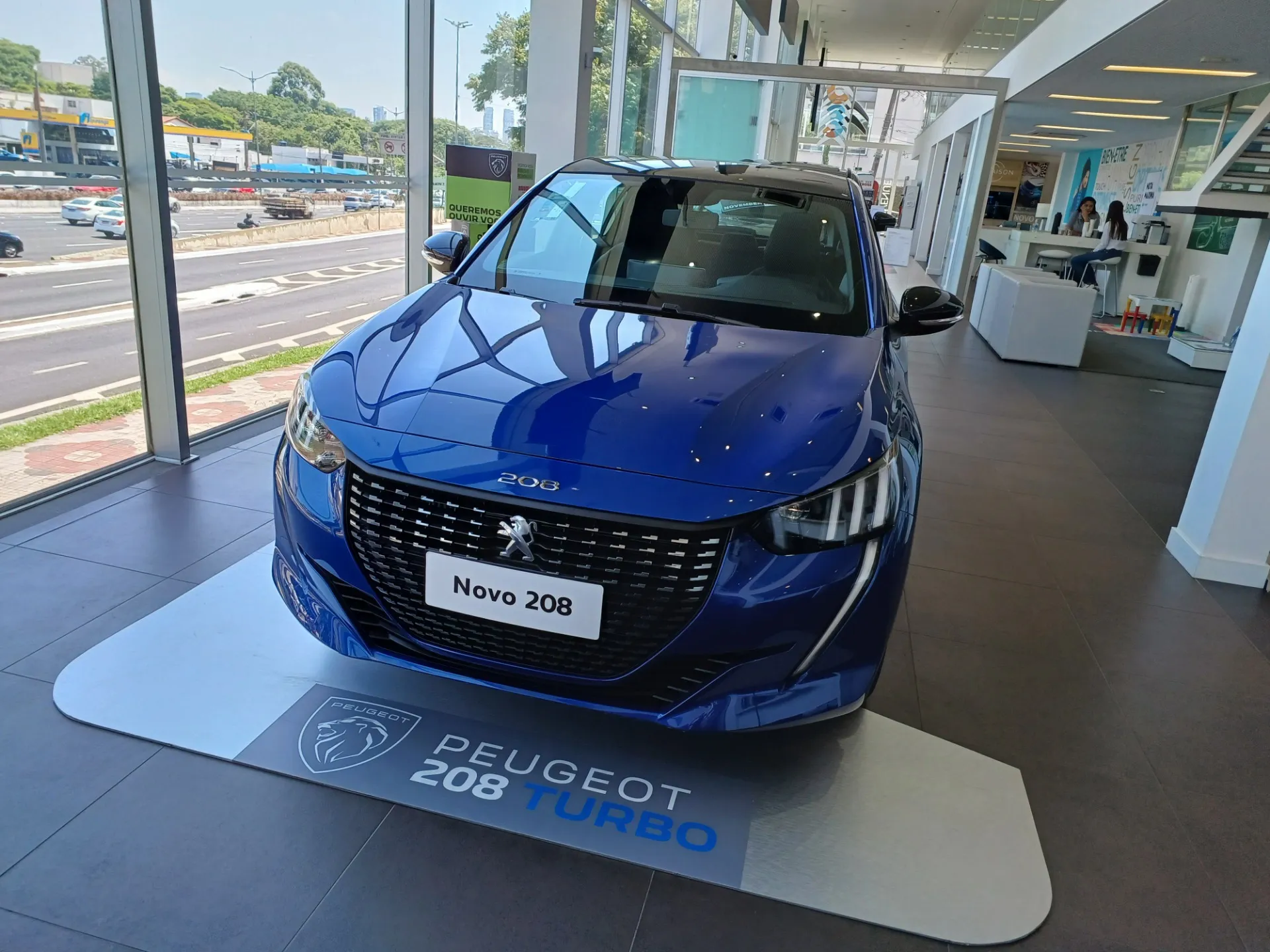 Peugeot 208 Style Turbo 2024