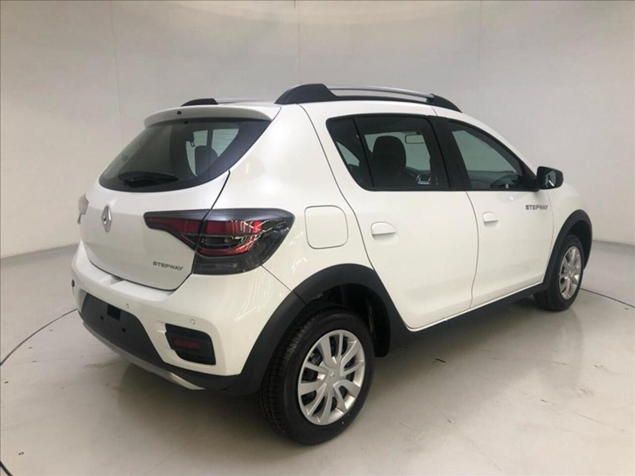 renault stepway 1.0 12v sce flex zen manual wmimagem09212270080 Com atualizações significativas no modelo 2024, o Renault Stepway Zen 1.0 continua relevante apesar das poucas alterações visuais nos últimos anos