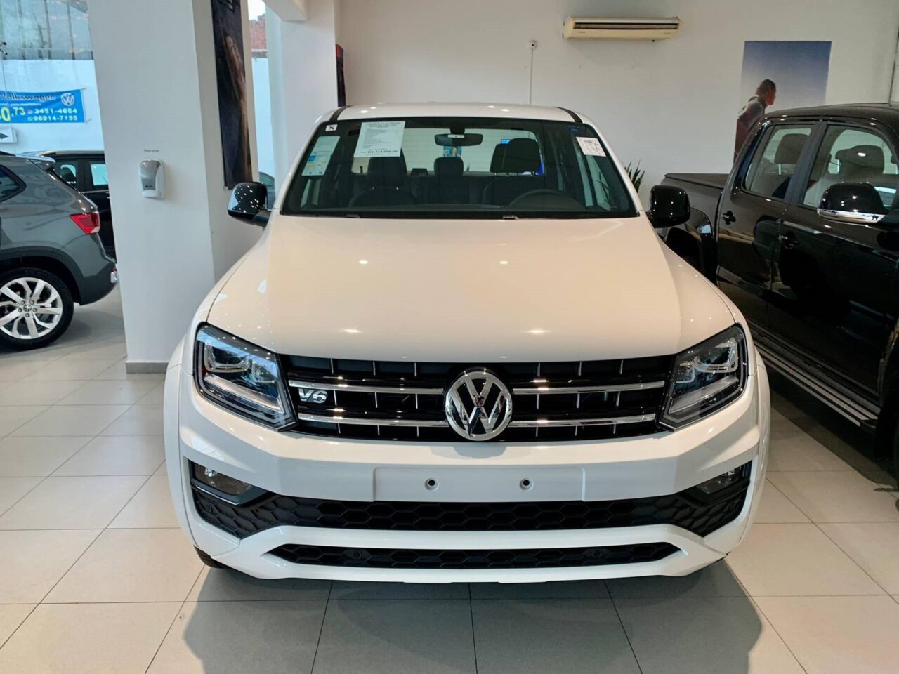 volkswagen amarok 3.0 v6 tdi diesel highline extreme cd 4motion automatico wmimagem14364201038 1 Com uma boa capacidade de carga e uma lista de equipamentos robusta, a Volkswagen Amarok Comfortline representa a versão de entrada da picape no mercado nacional