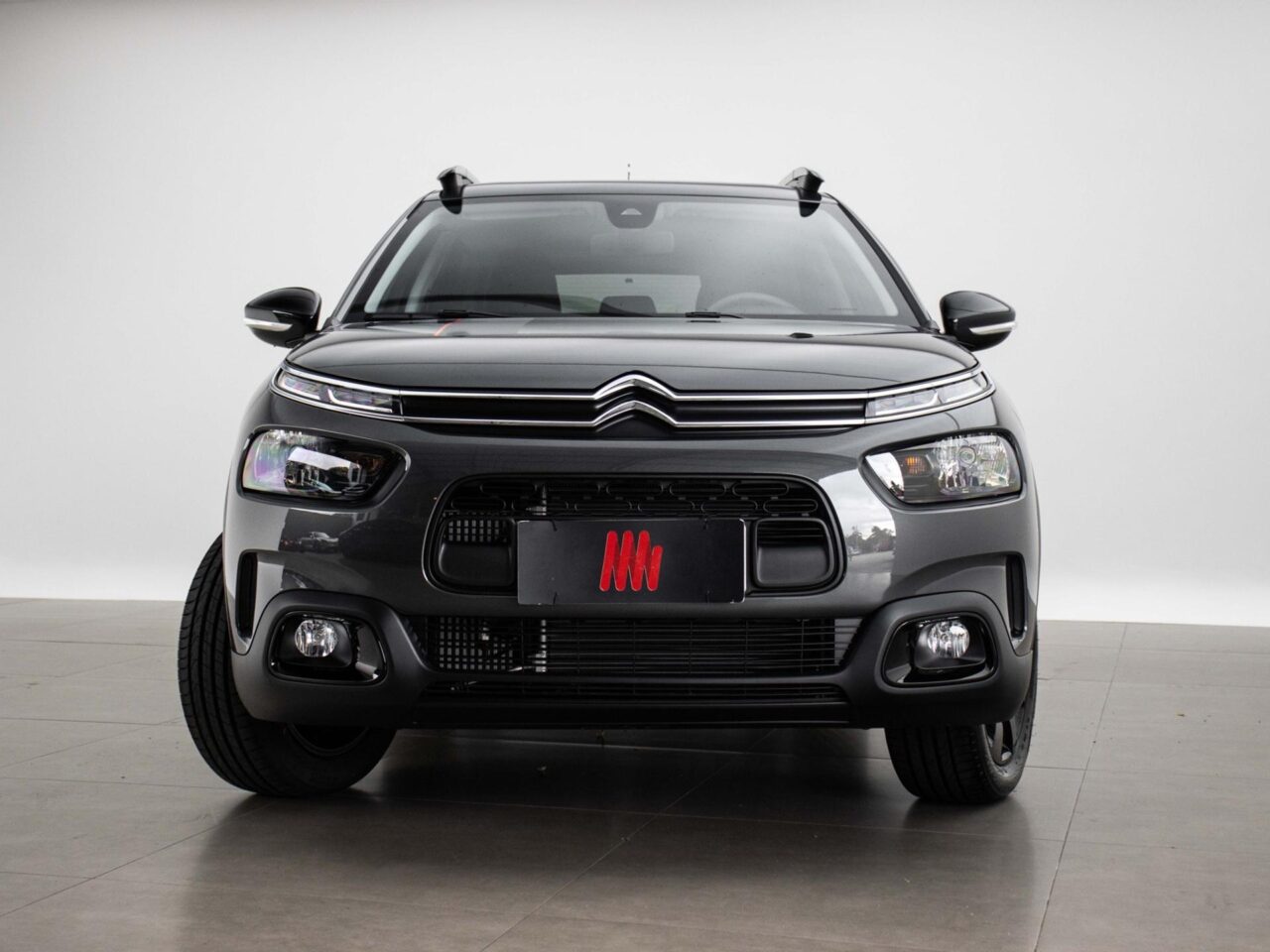 citroen c4 cactus 1.6 thp flex noir eat6 wmimagem11190952287 1 Com uma ampla lista de equipamentos e um visual diferenciado, o Citroën C4 Cactus Noir é uma boa opção, apesar de seu preço elevado