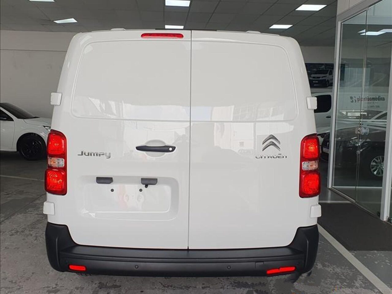 citroen jumpy 1.5 bluehdi diesel cargo manual wmimagem11563817676 1 Com excelente capacidade de carga, o Citroën Jumpy Cargo 2024 apresenta uma ampla lista de equipamentos e um motor turbo diesel eficiente