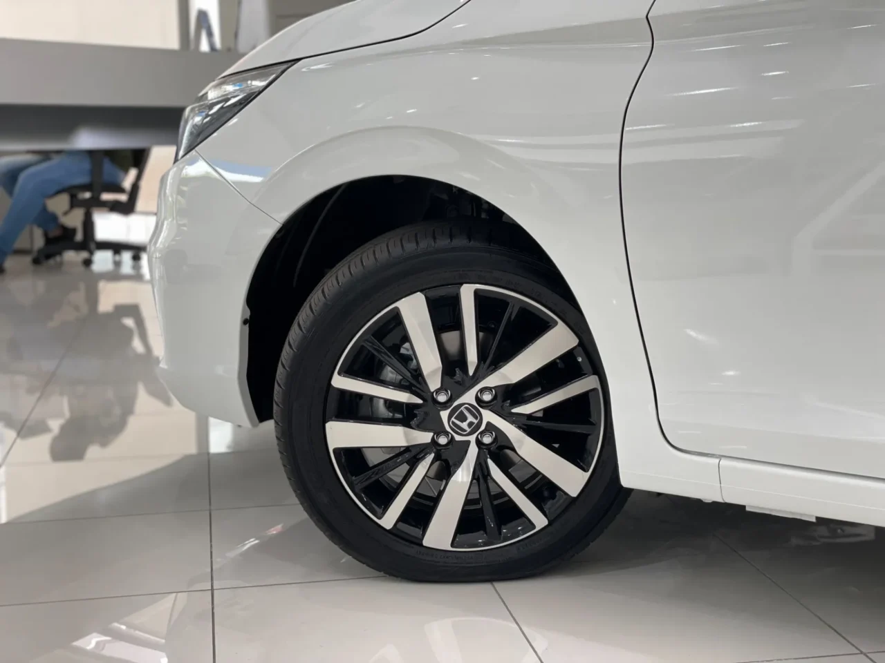 honda city 1 5 ivtec flex touring cvt wmimagem18082186737 Com uma boa relação custo-benefício e uma ampla lista de equipamentos, o Honda City Sedan EXL é uma boa opção dentro do portfólio do veículo