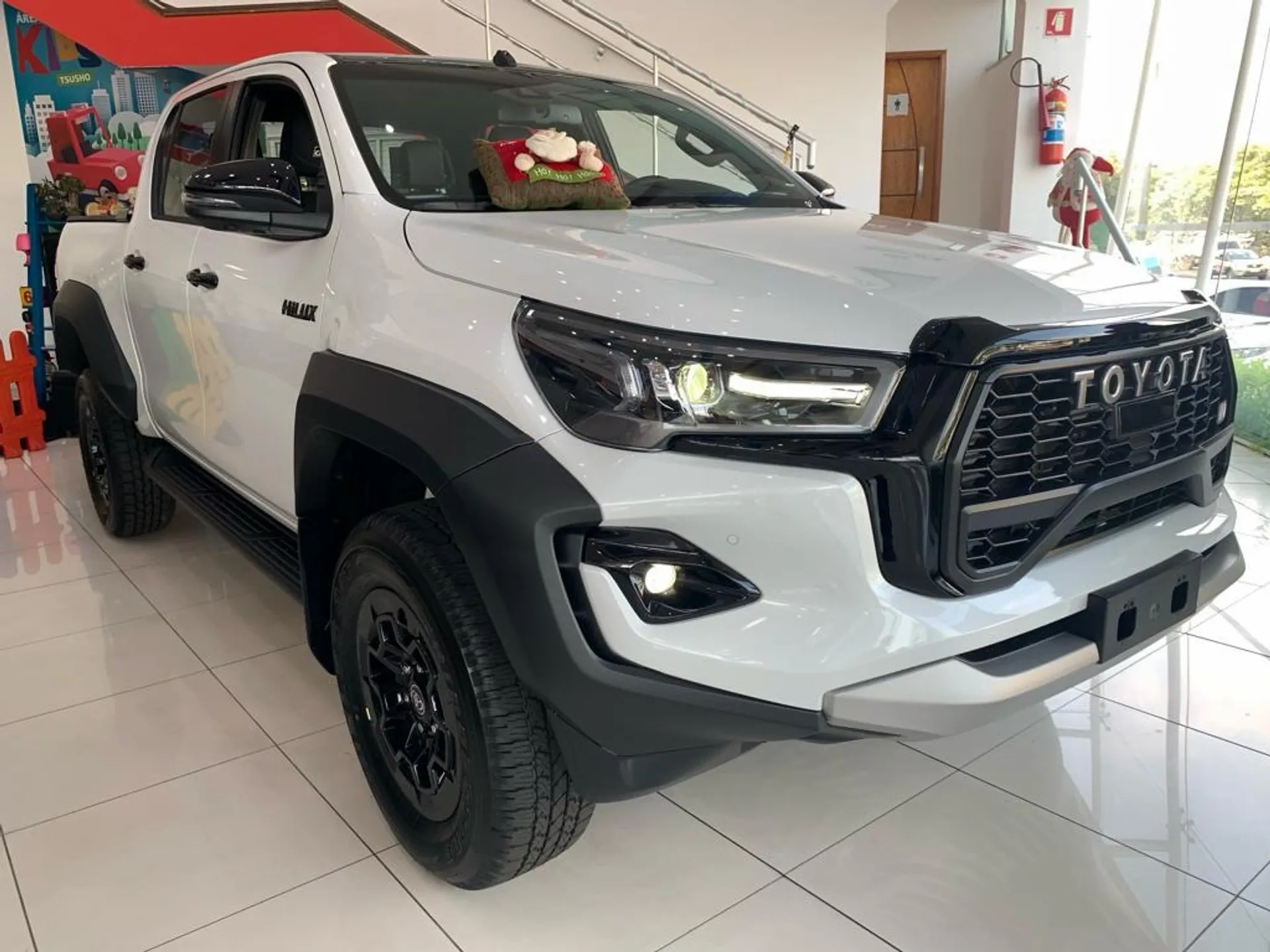 Toyota Hilux SR 2024