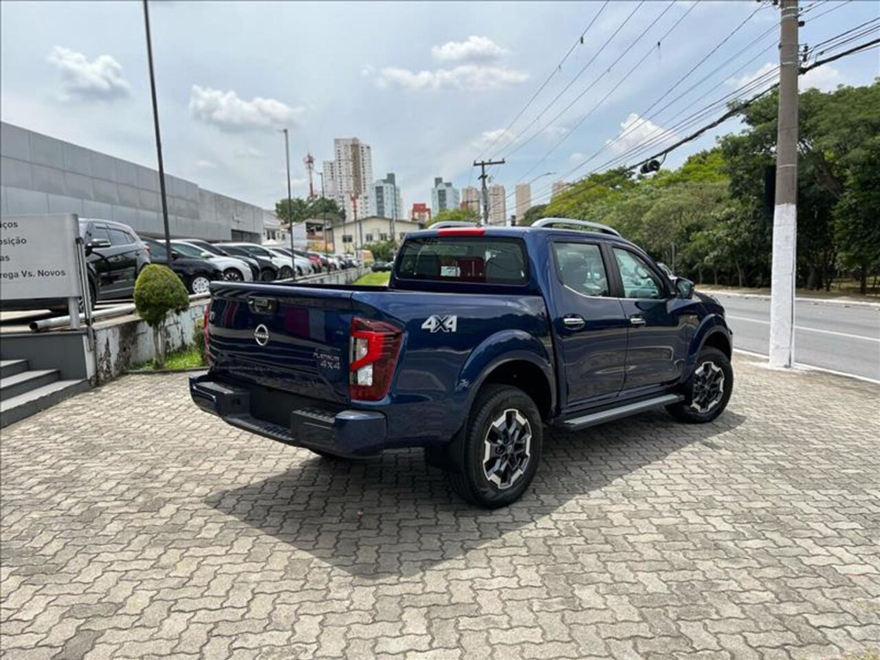 Nissan Frontier Platinum 2024