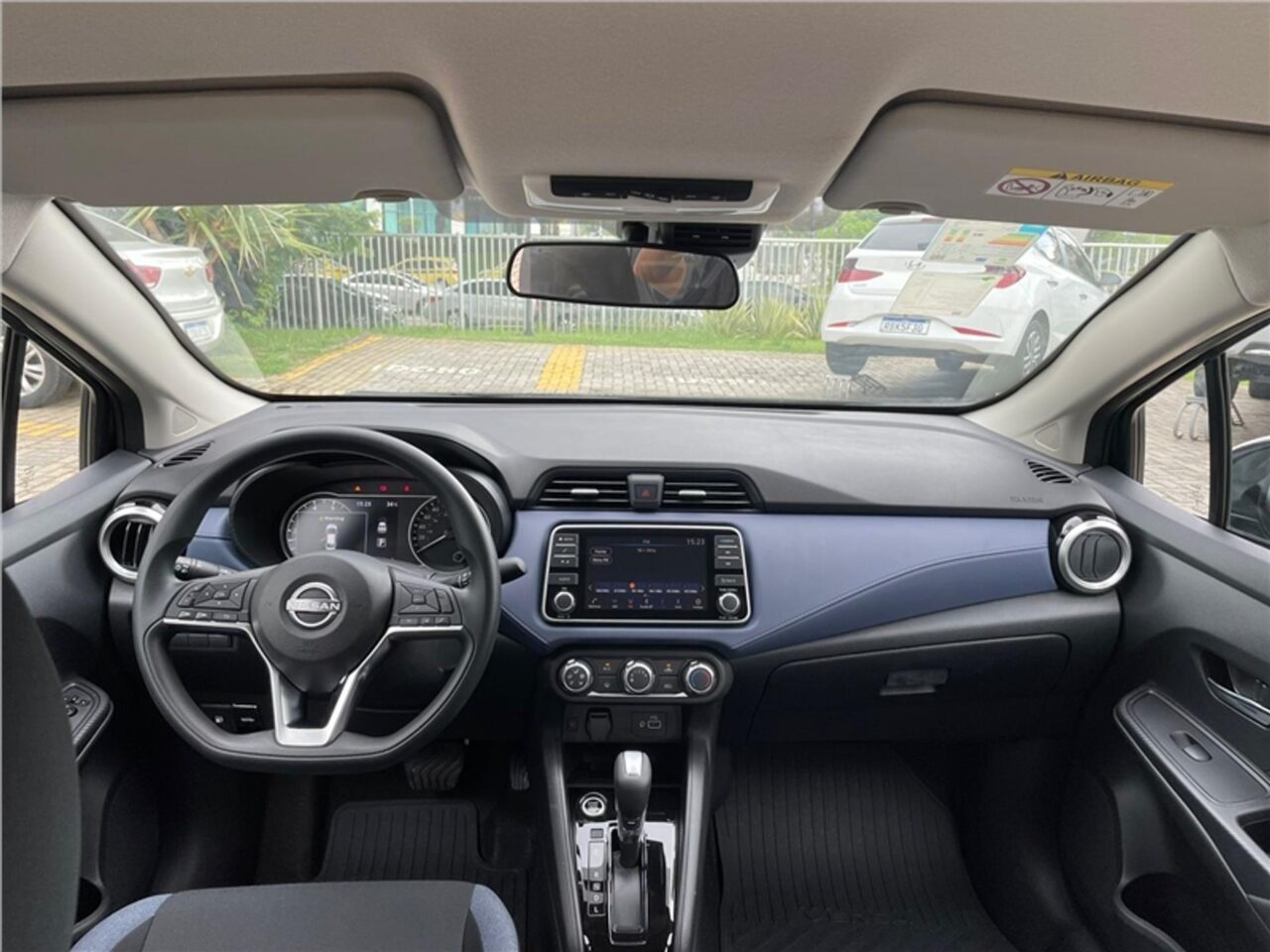 Nissan Versa Advance 2024