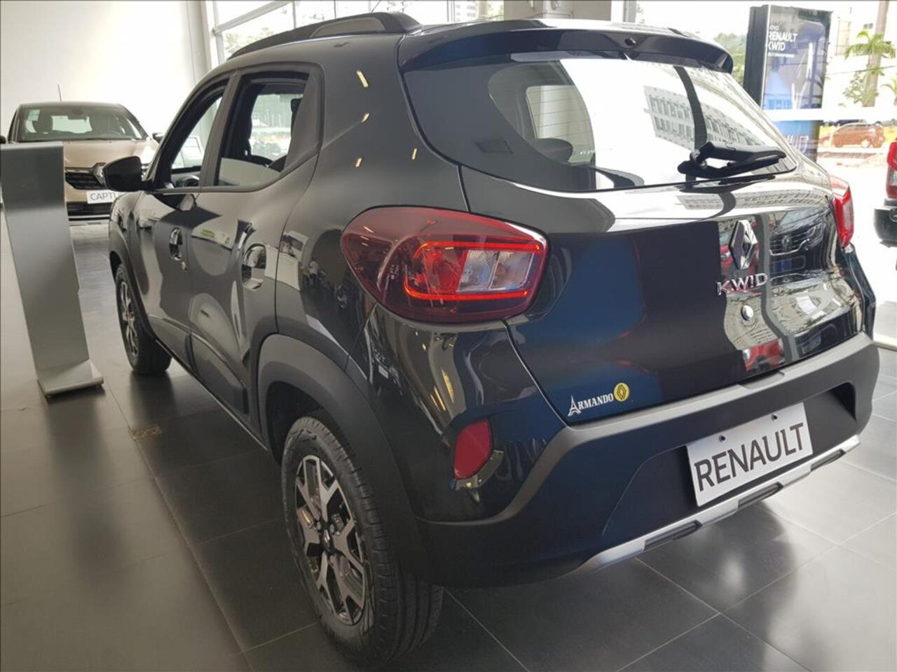 renault kwid 1.0 12v sce flex outsider manual wmimagem1651507947 1 Sendo um dos carros mais acessíveis do mercado nacional, o Renault Kwid Zen 2024 apresenta uma extensa lista de itens e uma motorização 1.0 aspirada