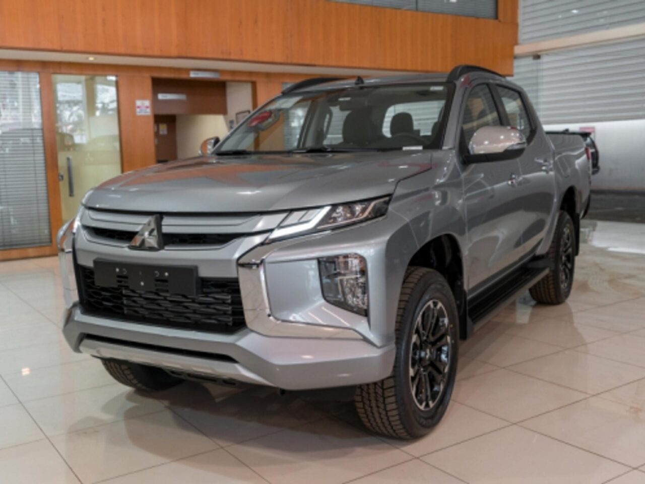 Mitsubishi L200 Triton Urban 2025