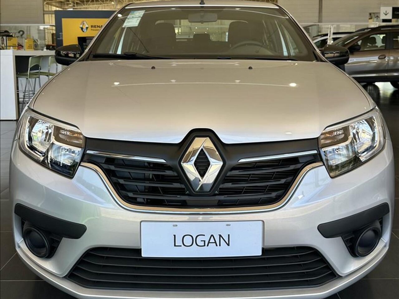 Renault Logan Life 2025