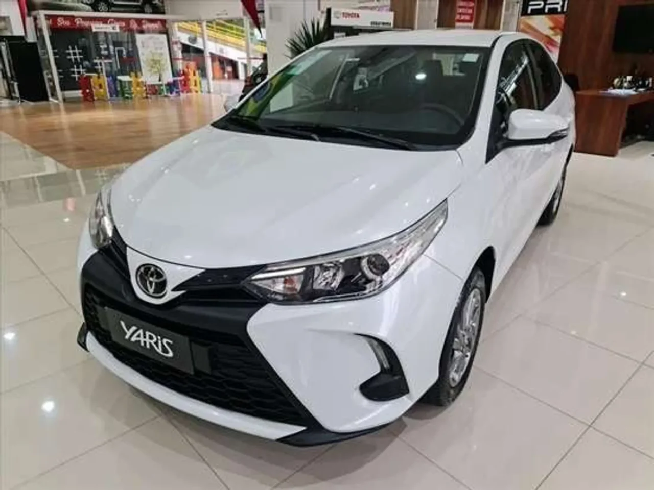 Toyota Yaris Sedan XLS 2025