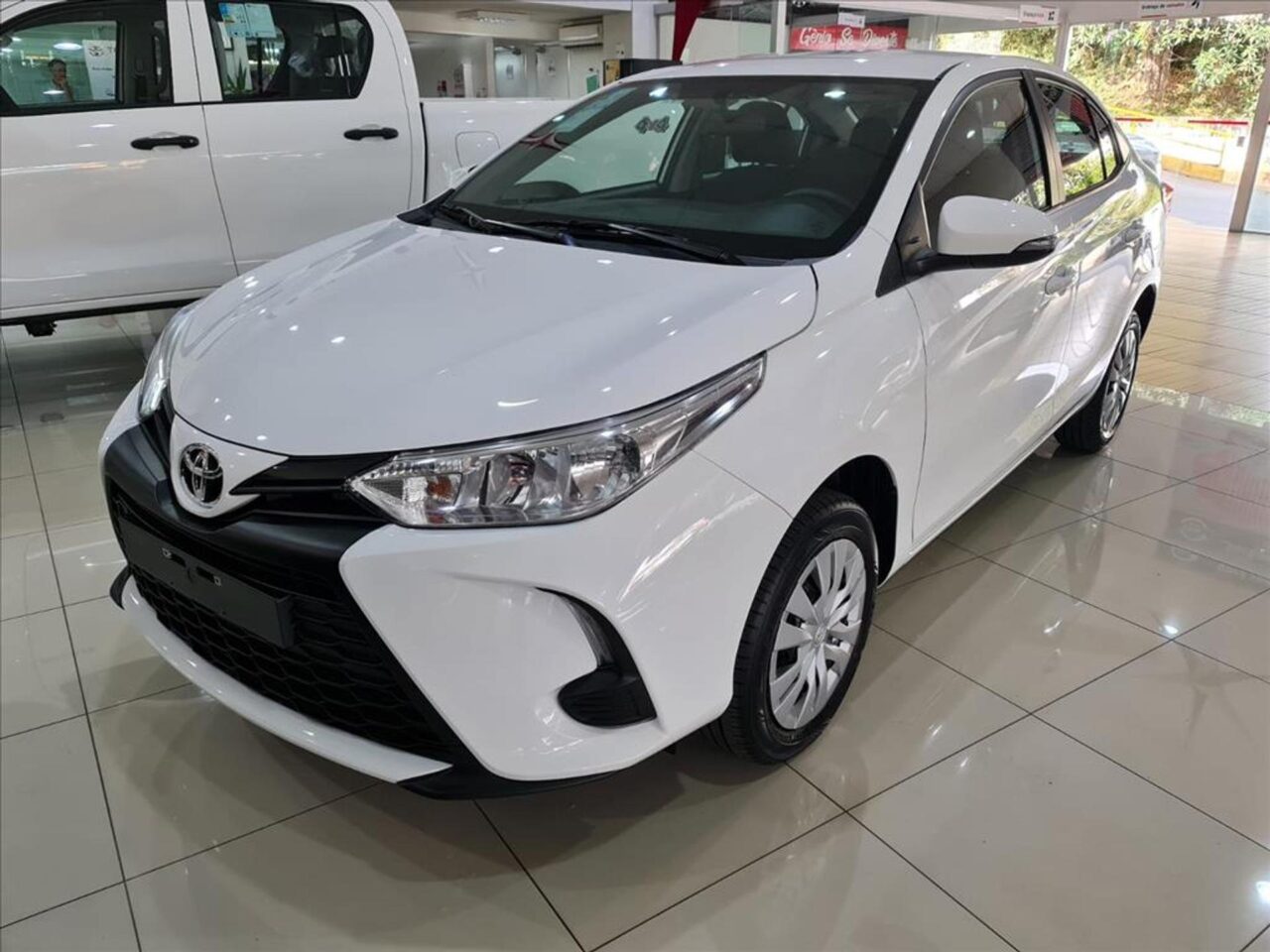 Toyota Yaris Sedan XL 2025