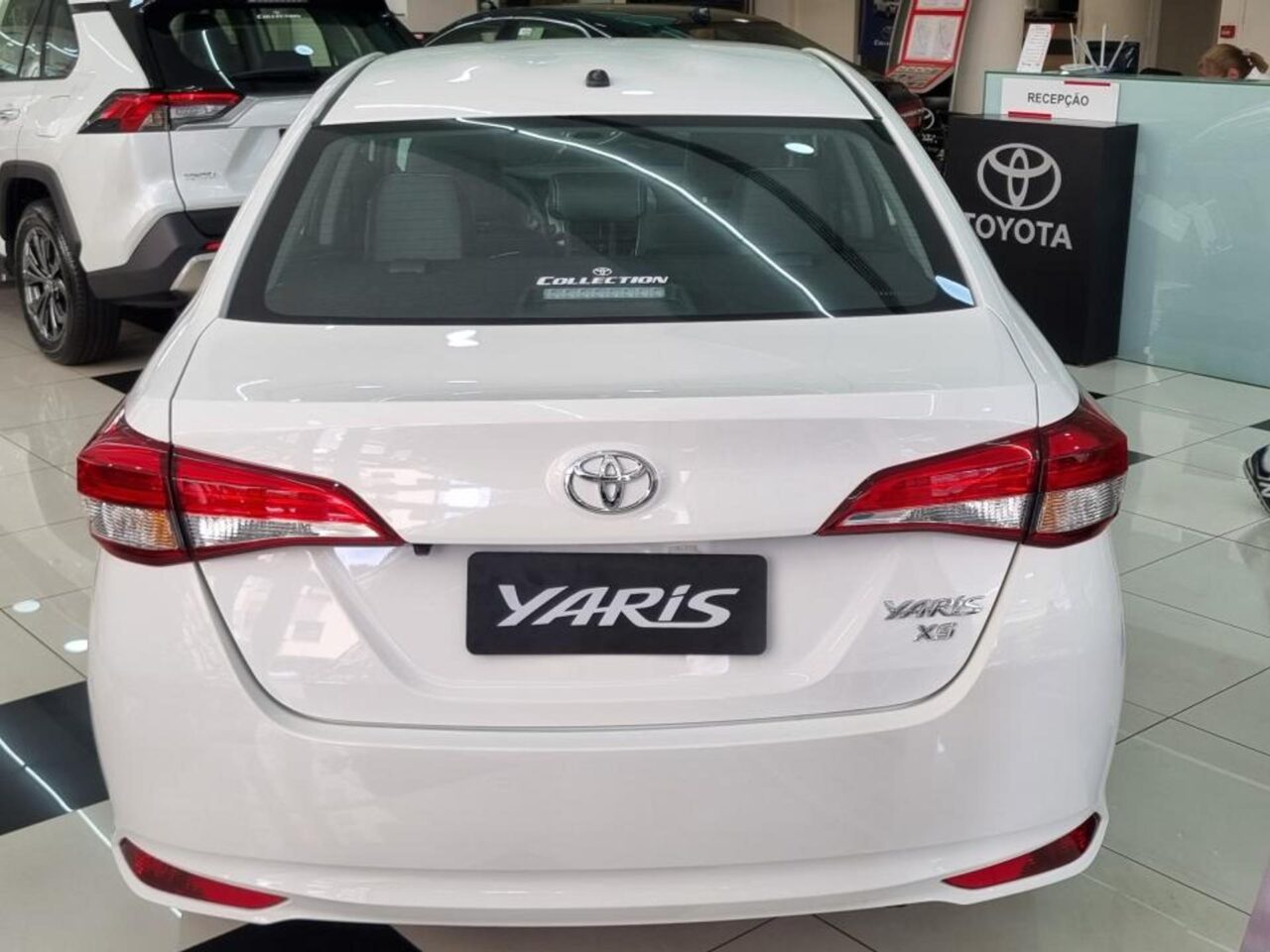 Toyota Yaris Sedan XS 2025