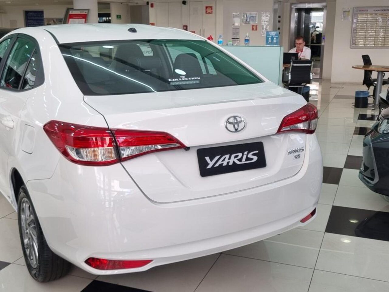 Toyota Yaris Sedan XS 2025