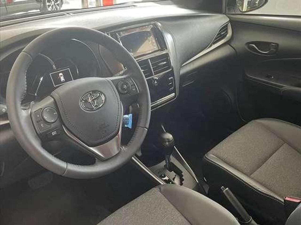 Toyota Yaris Hatch XL 2025