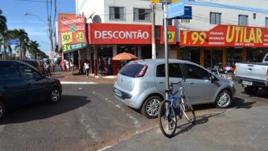 O que diz a lei sobre estacionar na esquina? É passível de multa? O veículo pode ser removido do local?