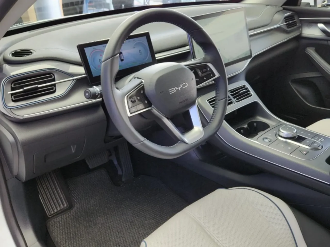 BYD King GL 2025
