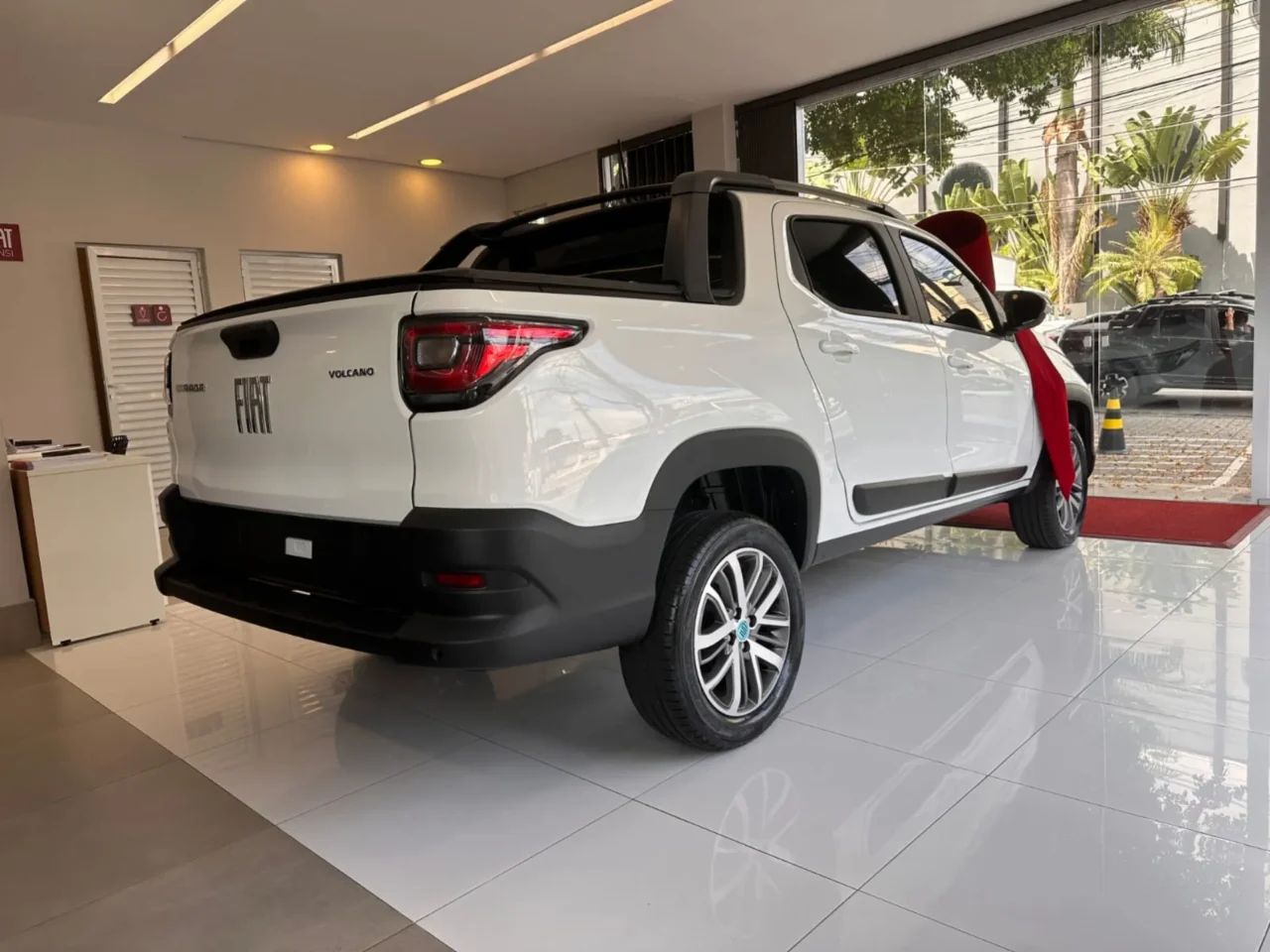 Fiat Strada Volcano CVT 2025