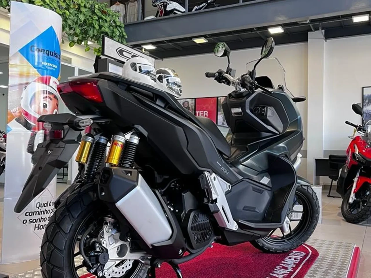 Honda ADV 2024