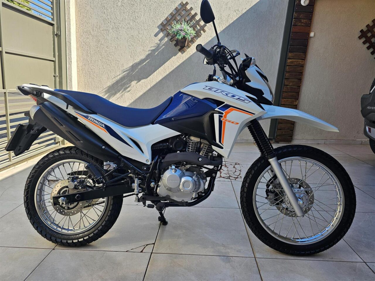 Honda NXR 160 Bros 2024