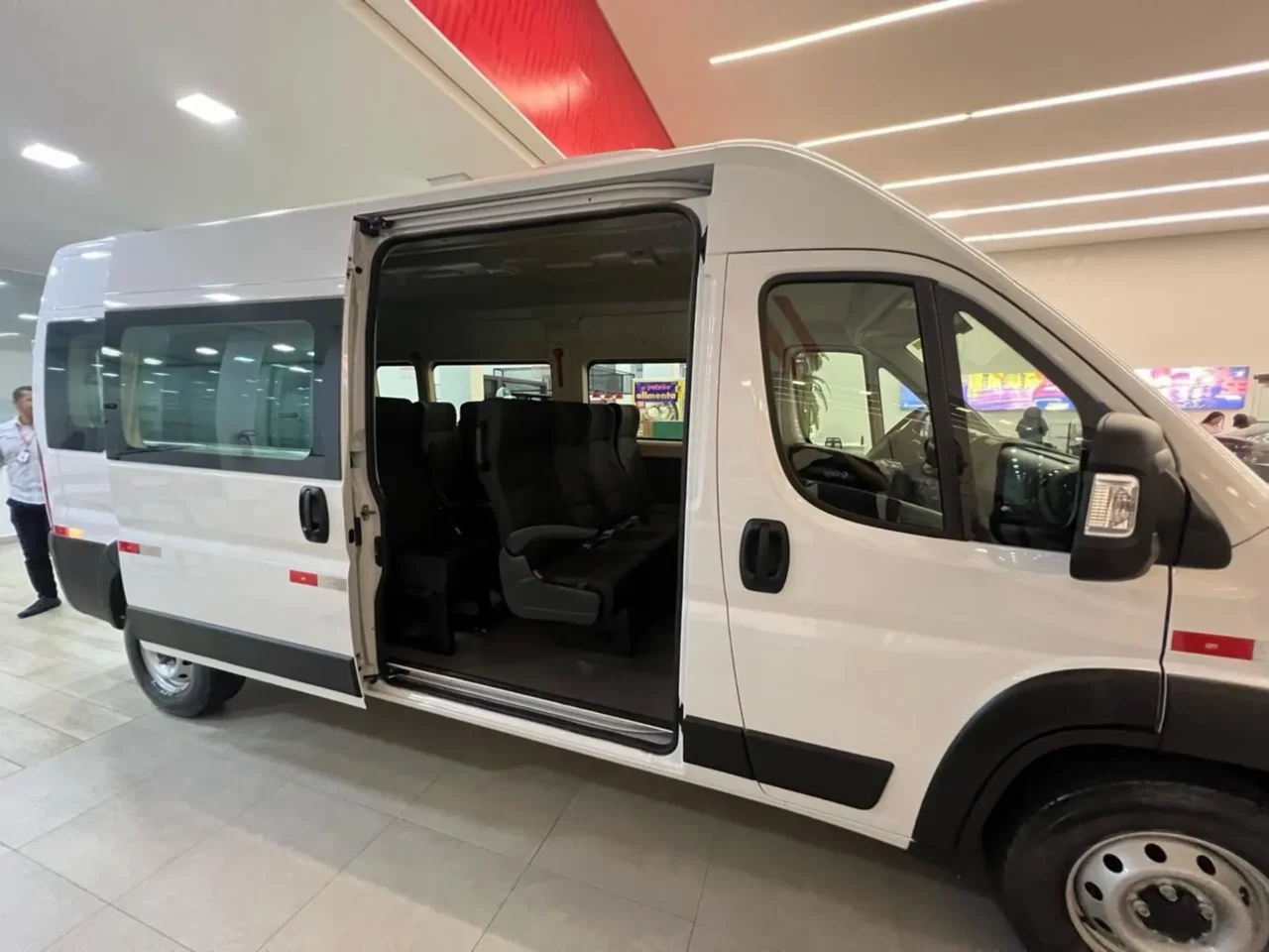 Fiat Ducato Minibus 2025