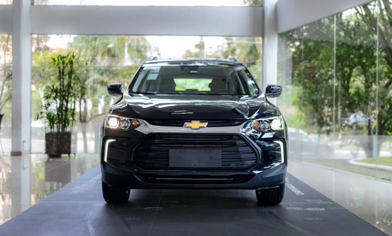 Chevrolet Tracker é flagrado em testes com sistema semi-híbrido flex