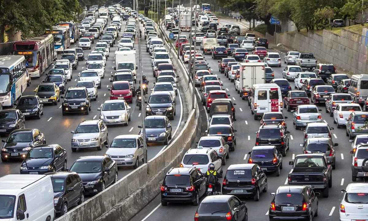 Projeto de lei propõe desconto em pedágios para carros com mais de três ocupantes