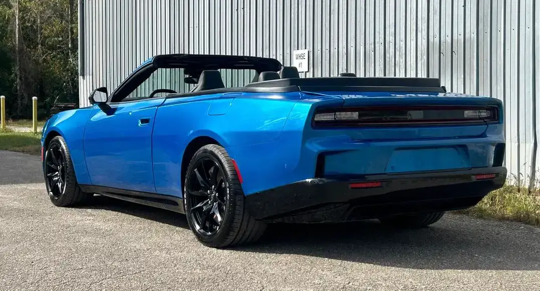 Dodge Charger Daytona Cabrio: conversível surge por parceria com customizadora