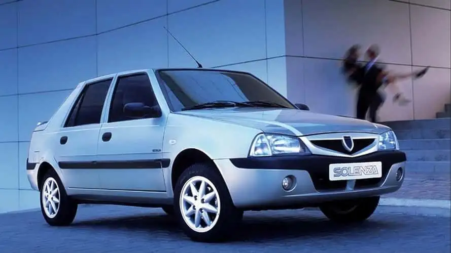 Logan: Sedã da Dacia completa 20 anos e marcou história no Brasil sob a marca Renault