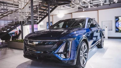 Empresário de Nova Jersey amarga espera de nove meses por peça de Cadillac Lyriq