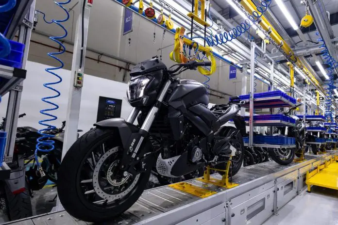 Bajaj atinge marca de 10 mil motos produzidas em Manaus