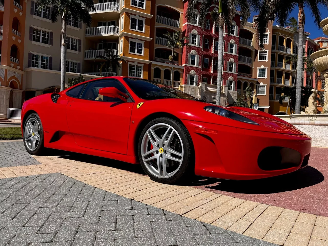 Ferrari F430 que pertenceu a Donald Trump vai a leilão com expectativa de alta valorização