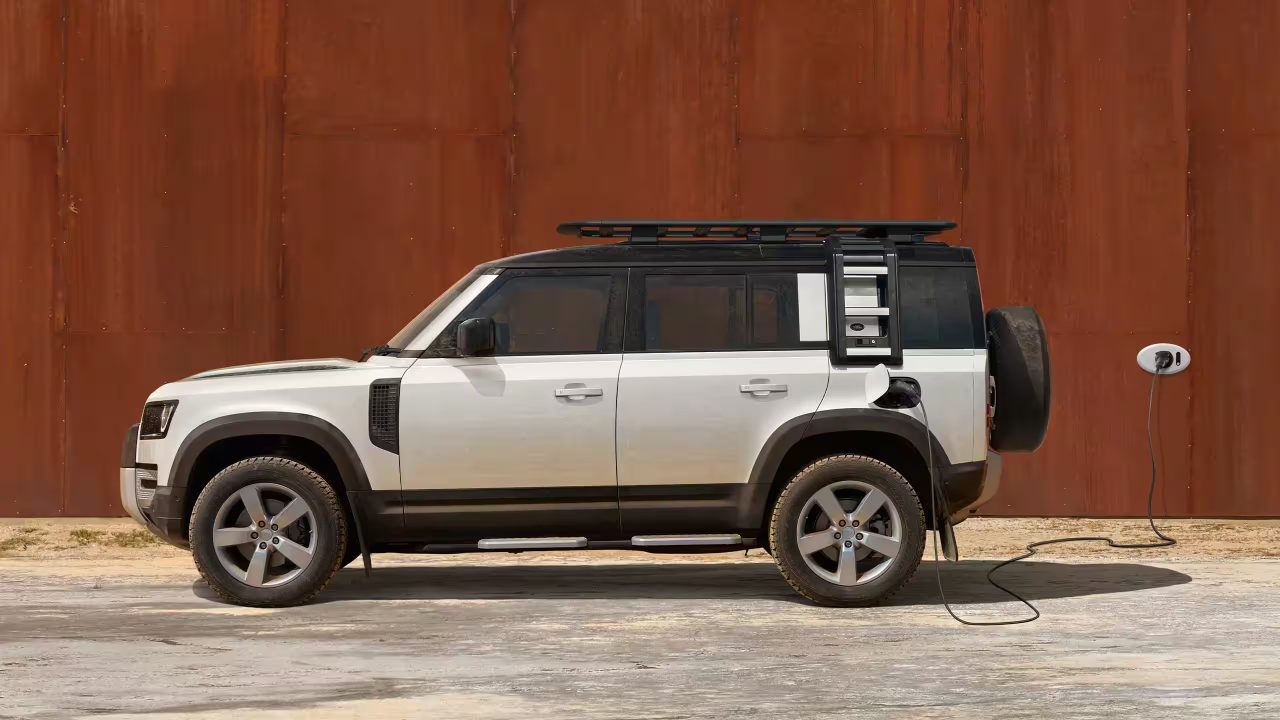 Land Rover Defender elétrico: desafios na eletrificação do modelo atual e novidades da Dodge e Chevrolet