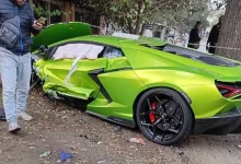 Lamborghini Revuelto é destruída em acidente antes de ser entregue ao dono no Líbano