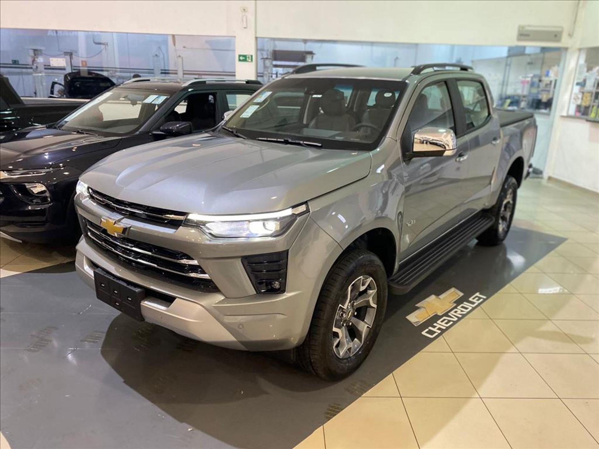 Chevrolet oferta S10 LTZ para CNPJ com desconto de R$ 31 mil em janeiro de 2025