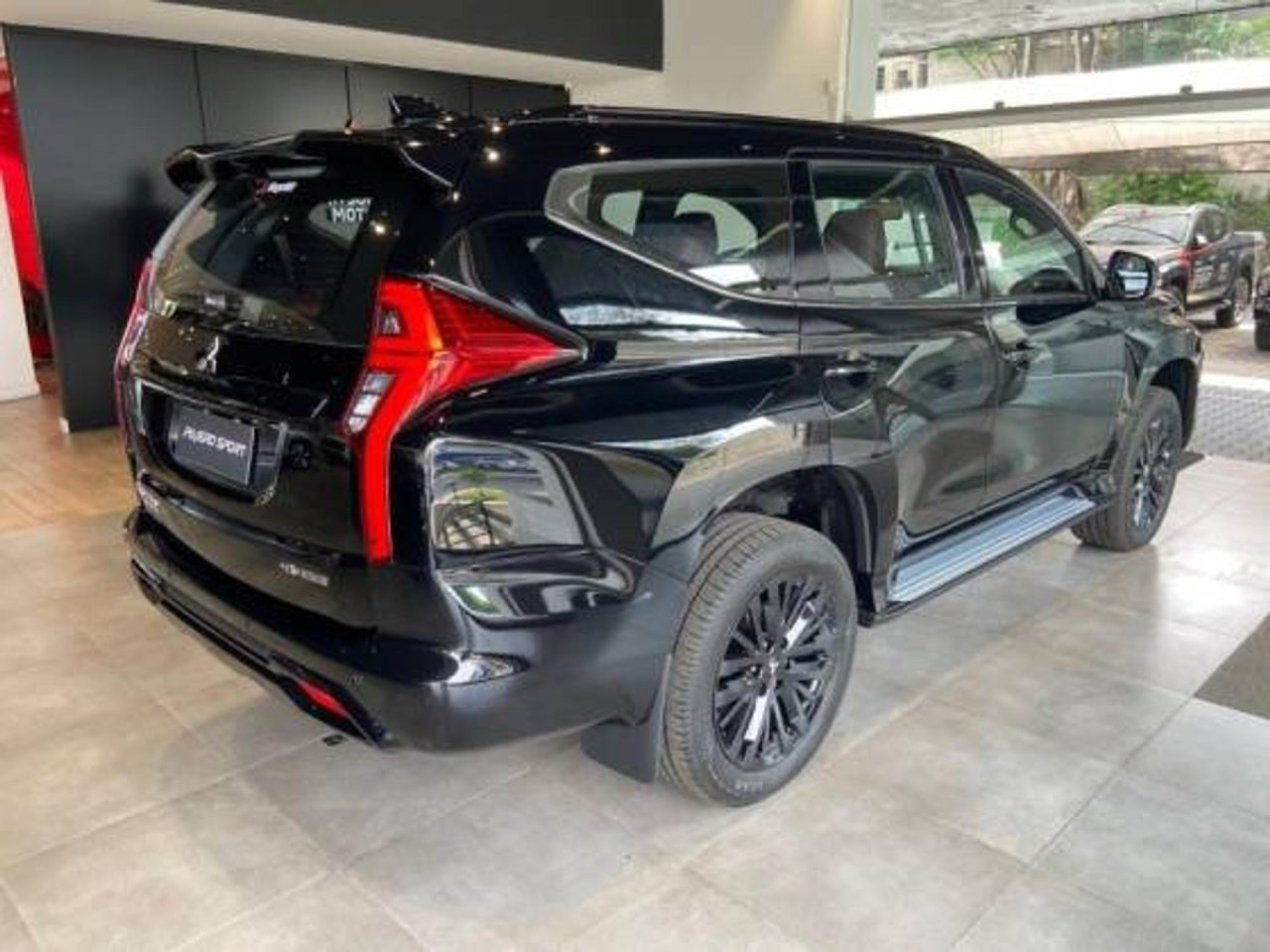 Mitsubishi Pajero Sport Legend: um SUV raiz com espaço para sete