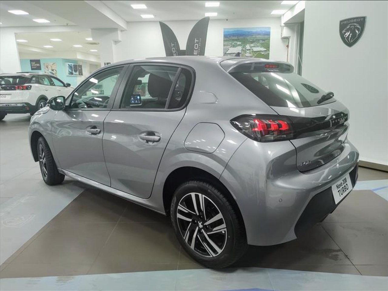 Peugeot anuncia 208 Allure para PcD com desconto de R$ 23.090