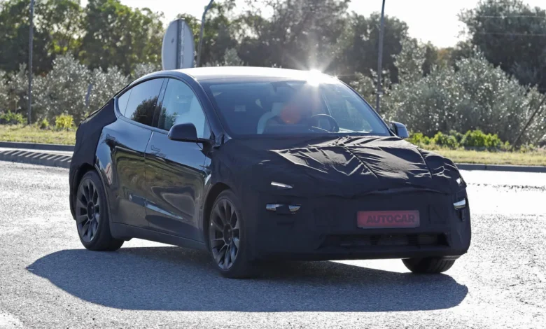 Tesla Model Y reestilizado é flagrado em testes