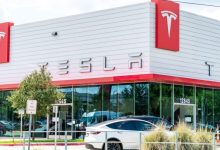 Tesla lidera recalls nos EUA em 2024 e convoca mais veículos por falha na câmera de ré